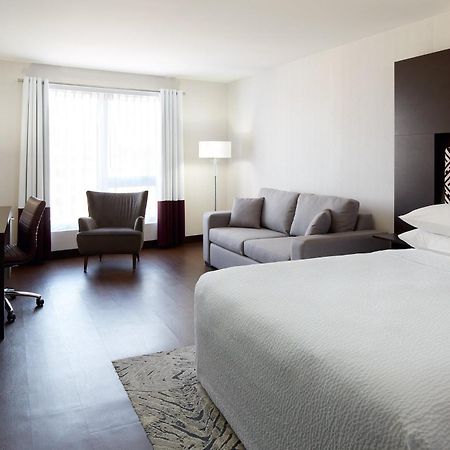 Four Points By Sheraton Levis Convention Centre Exteriér fotografie