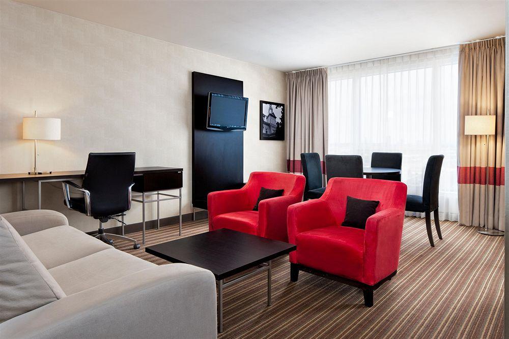 Four Points By Sheraton Levis Convention Centre Exteriér fotografie